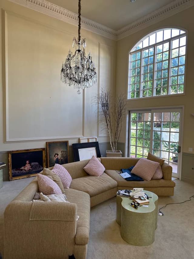 Ceiling chandelier